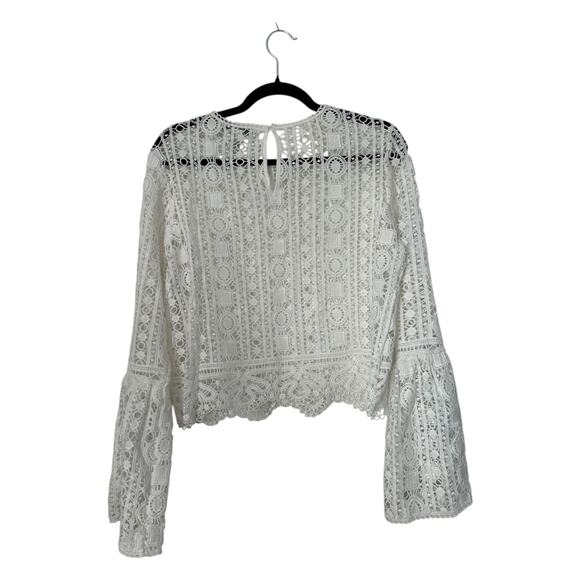 Forever 21 Cropped Top Size M Crochet Lace Overlay Off White Bell Sleeve Frayed - Picture 6 of 11